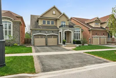 Detached in East Gwillimbury