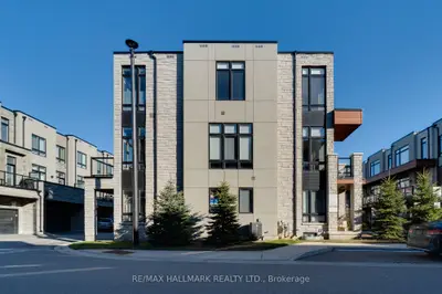 Att/Row/Townhouse in Vaughan