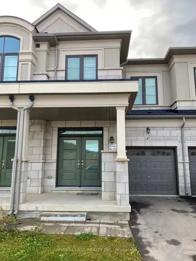 Att/Row/Townhouse in Richmond Hill