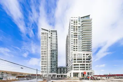 Condo Apartment in Vaughan
