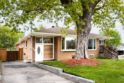 Semi-Detached in Newmarket