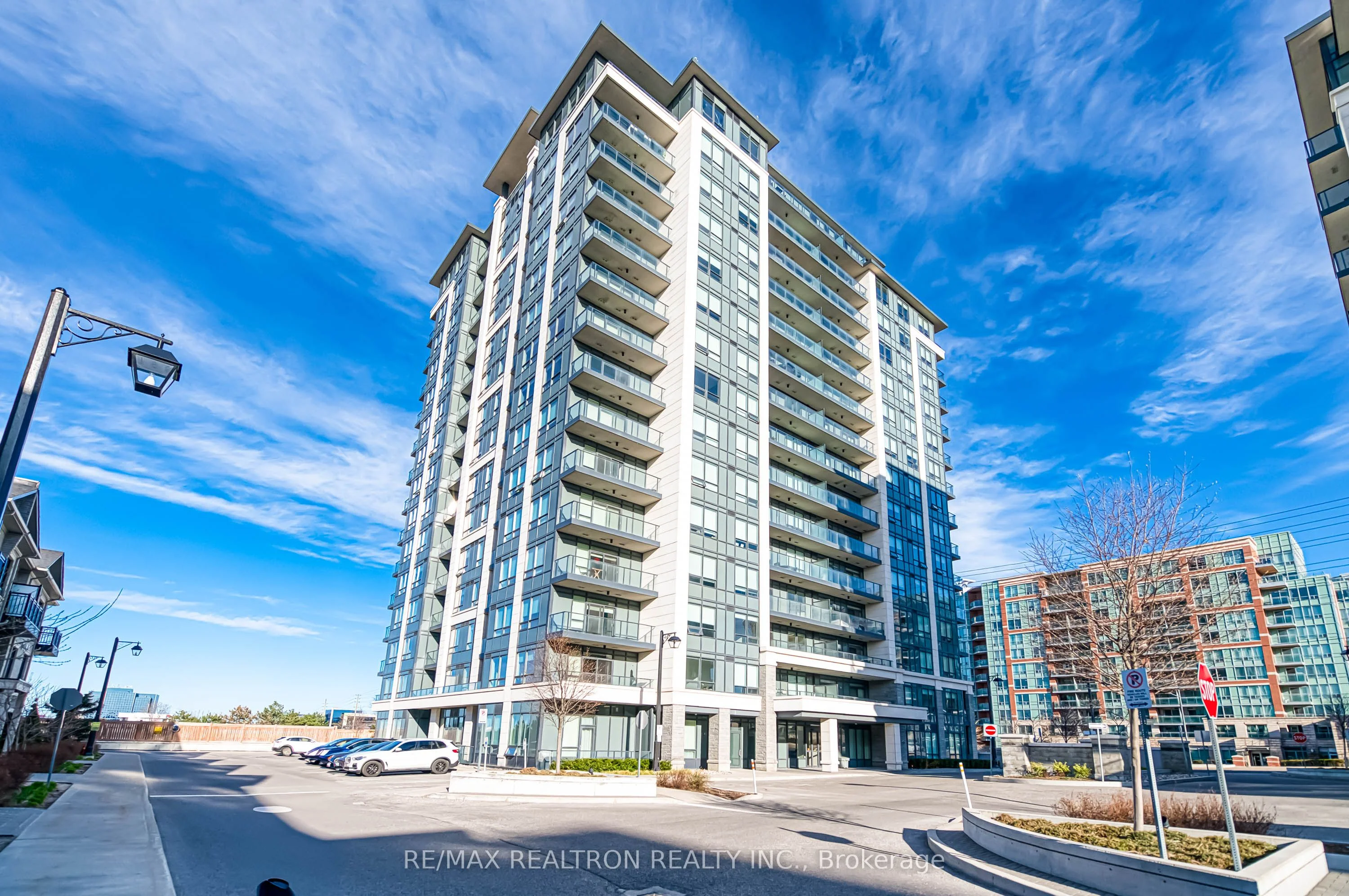398 Highway 7 E 215, Richmond Hill, ON L4B 0G6
