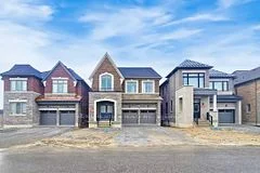 126 Angus Morton Crescent, East Gwillimbury, ON L9N 1S4