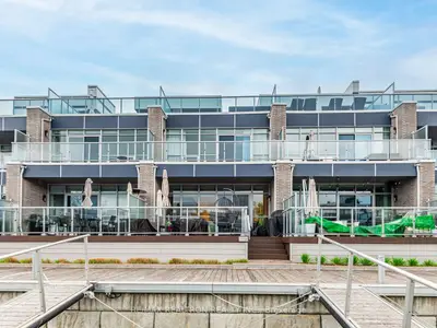 Att/Row/Townhouse in Innisfil