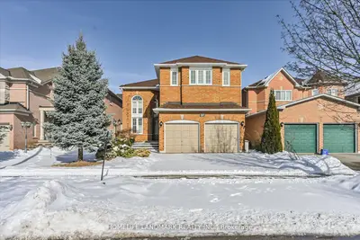 Detached in Richmond Hill