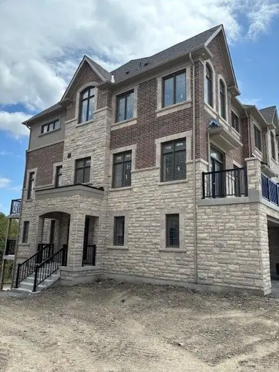 Att/Row/Townhouse in Markham