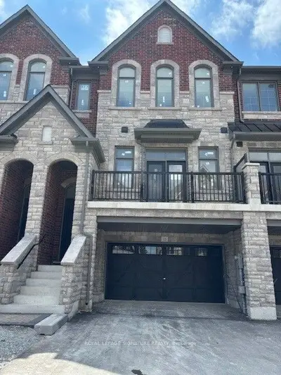 Att/Row/Townhouse in Markham