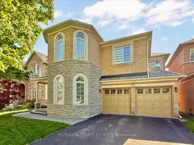 Detached in Richmond Hill