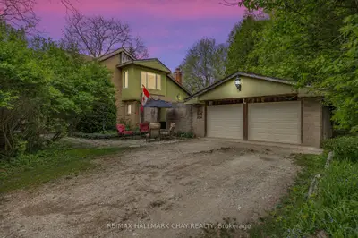 Detached in New Tecumseth