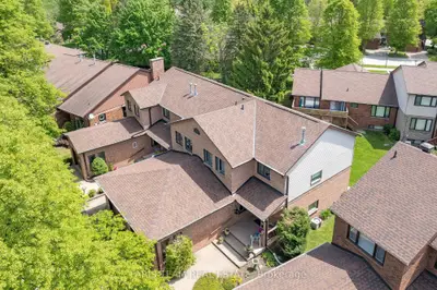 Condo Townhouse in New Tecumseth
