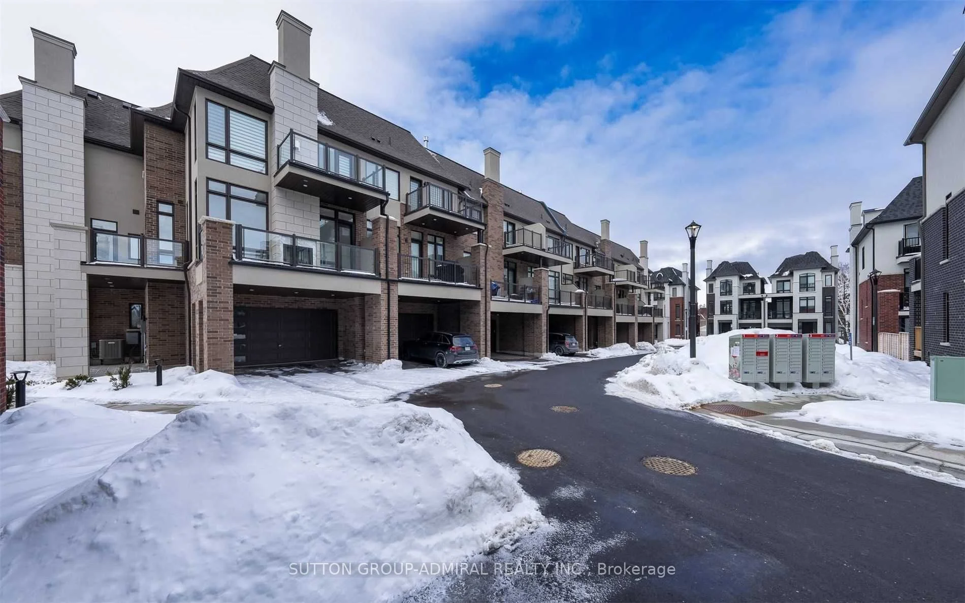 5 Mccachen Street W, Richmond Hill, On L4e 1h4