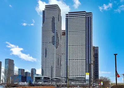 Condo Apartment in Vaughan