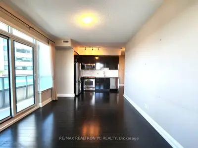Condo Apartment in Markham