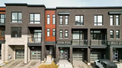 Att/Row/Townhouse in Vaughan