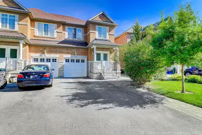 Semi-Detached in Vaughan