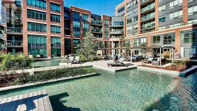 Condo Apartment in Vaughan