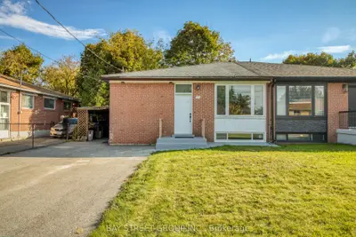 Semi-Detached in Aurora