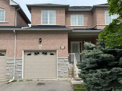 10 Selkirk Drive, Richmond Hill, On L4b 4p5