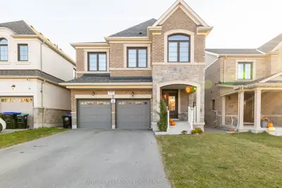 Detached in Bradford West Gwillimbury