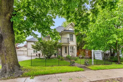 Detached in New Tecumseth