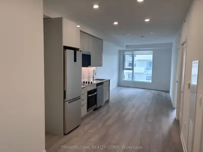 Condo Apartment in Vaughan