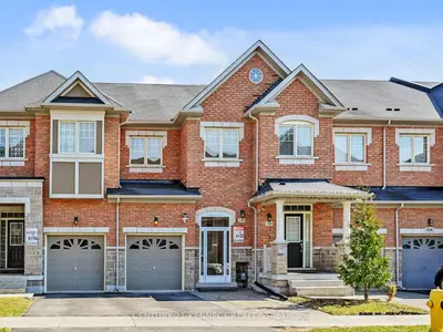 Att/Row/Townhouse in Markham