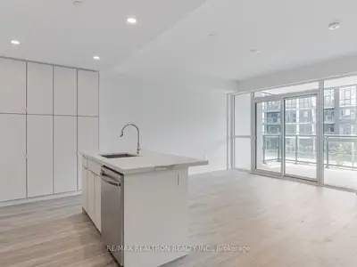 Condo Apartment in Innisfil