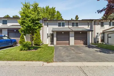 Condo Townhouse in Markham