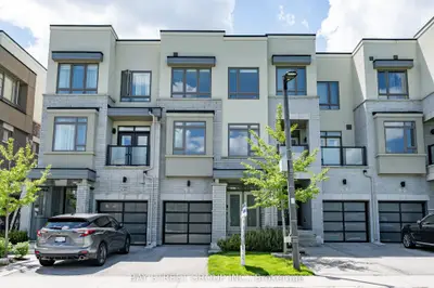 Att/Row/Townhouse in Markham
