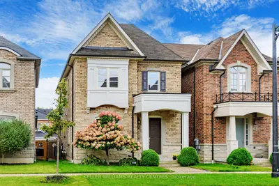 Detached in Richmond Hill