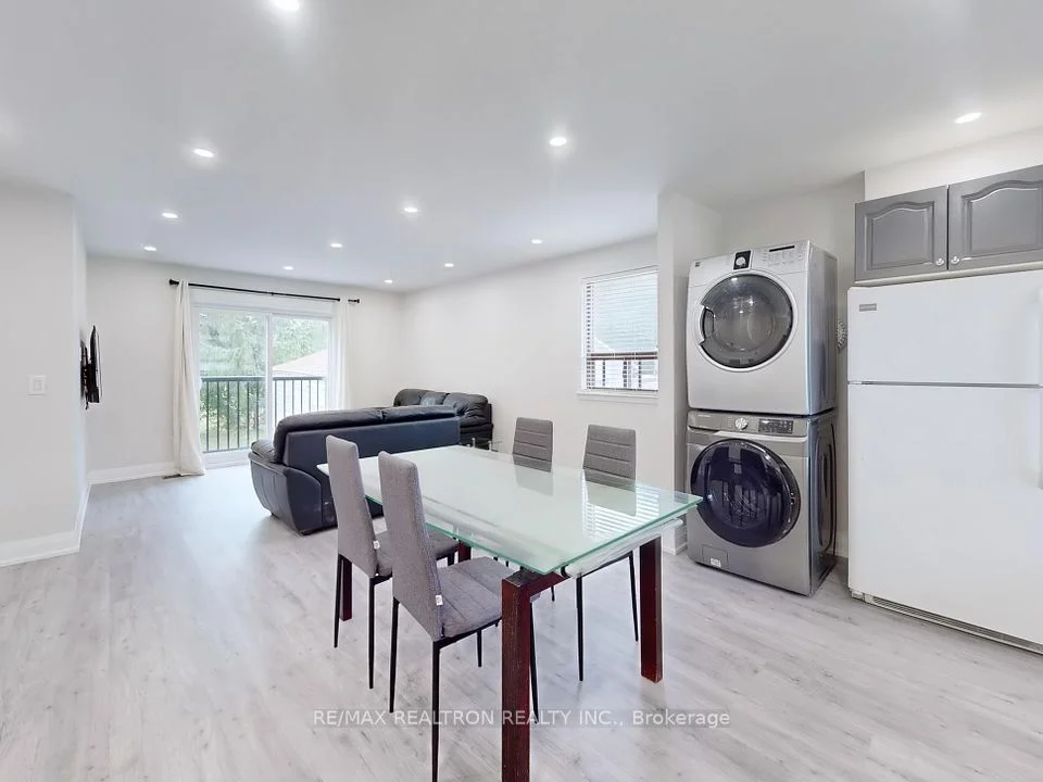 418 Marybay Crescent Upper, Richmond Hill, ON L4C 2X4
