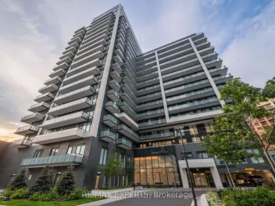 Condo Apartment in Richmond Hill