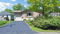 272 Parkwood Avenue, Georgina, ON L4P 2X3