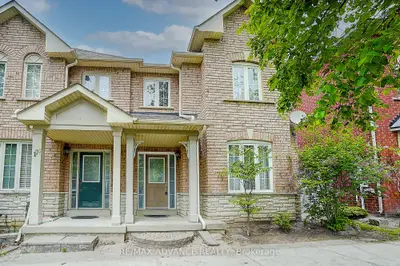 Att/Row/Townhouse in Markham