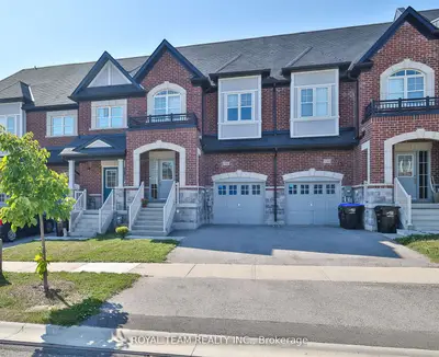 Att/Row/Townhouse in Innisfil