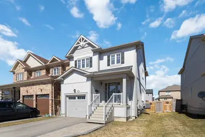Detached in Brock