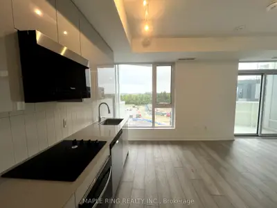 Condo Apartment in Vaughan