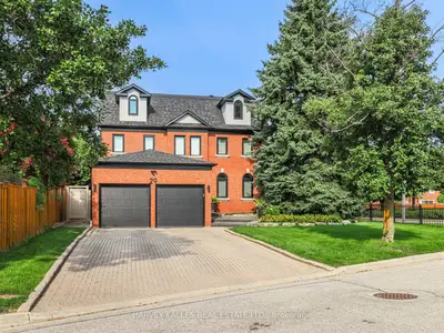 Detached in Richmond Hill