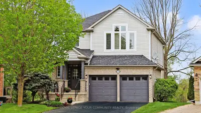 Detached in King