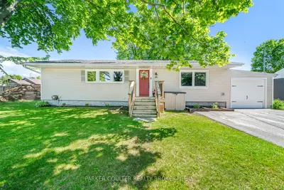 Detached in Essa