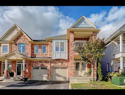 Att/Row/Townhouse in Vaughan