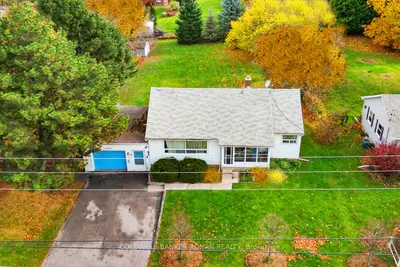 Detached in King