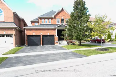 Detached in Richmond Hill