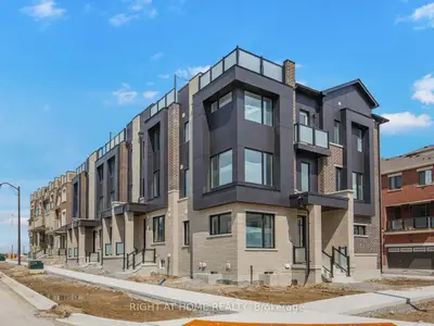 Att/Row/Townhouse in Markham