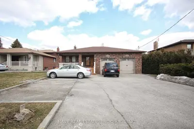 Detached in Richmond Hill