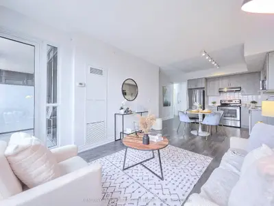Condo Apartment in Markham
