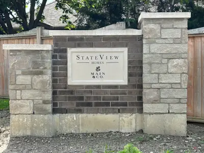 Att/Row/Townhouse in Whitchurch-Stouffville