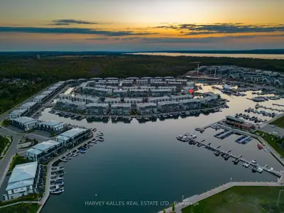 Att/Row/Townhouse in Innisfil