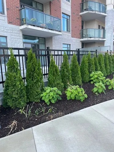 Leasehold Condo in Aurora