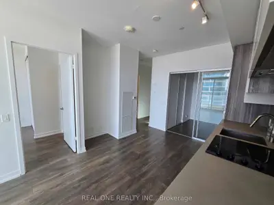 Condo Apartment in Vaughan